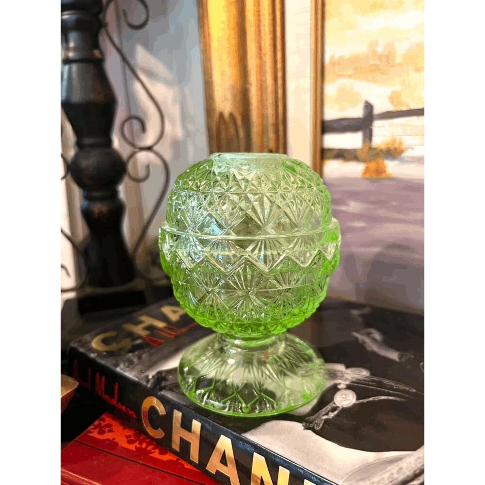 Wilkerson Uranium Lime Green Diamond Point Glass Fairy Lamp UV Glow